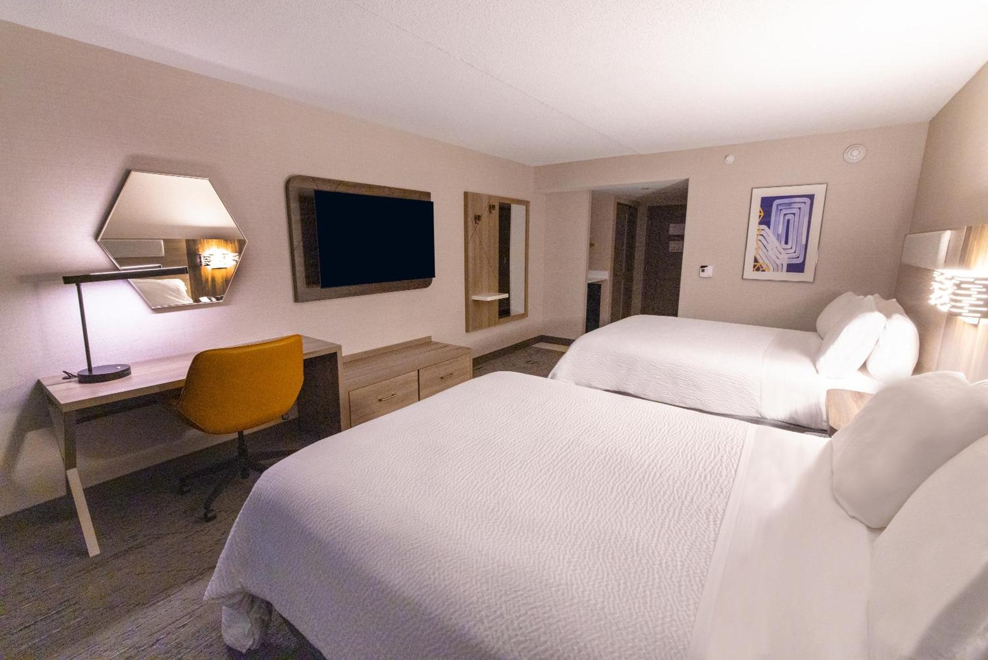 Holiday Inn Express - Neptune By Ihg Экстерьер фото
